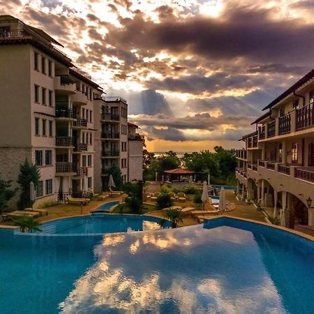 Crosswaybg Apartment ออบซอร์ ภายนอก รูปภาพ